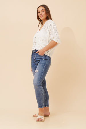 Caroline Morgan 3/4 Sleeve Embroidered Cardigan in White