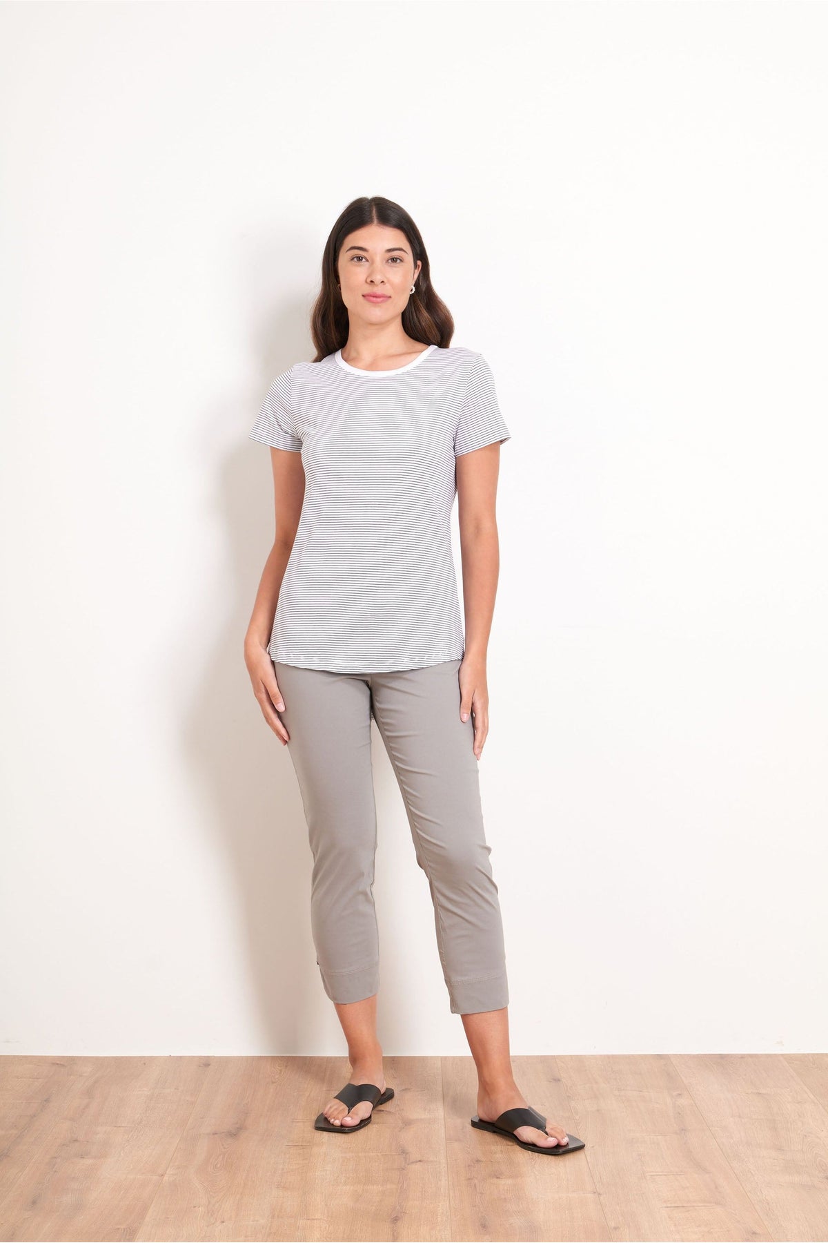 Foil Riveting 7/8 Taper Trapeze Pant in Pebble