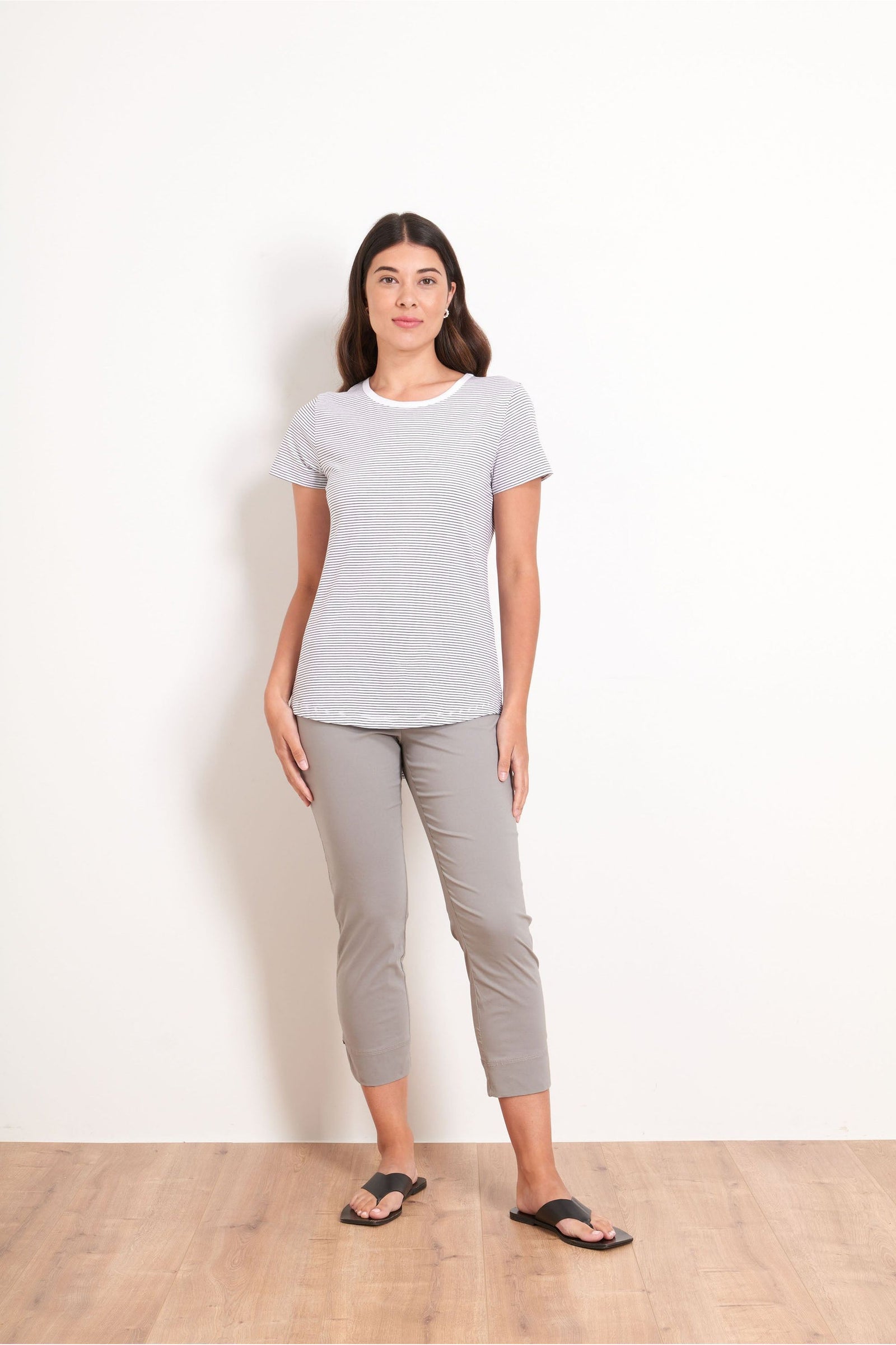 Foil Riveting 7/8 Taper Trapeze Pant in Pebble