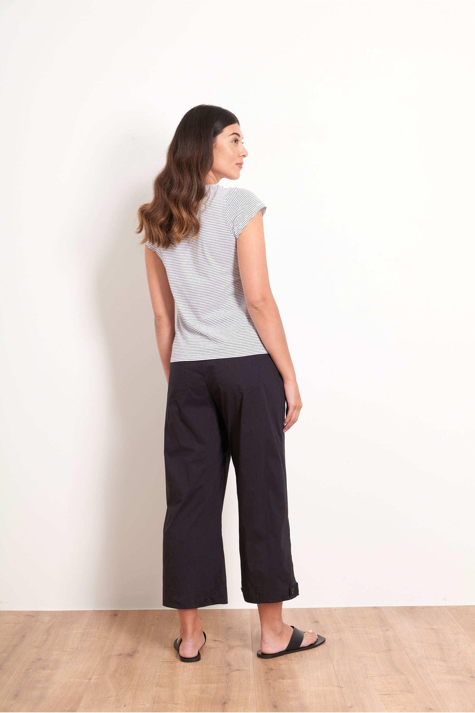 Foil Put The Top Down Trapeze Pant in Black