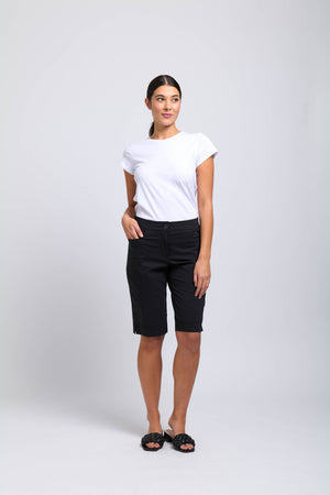 Foil Tee Off Short in Black