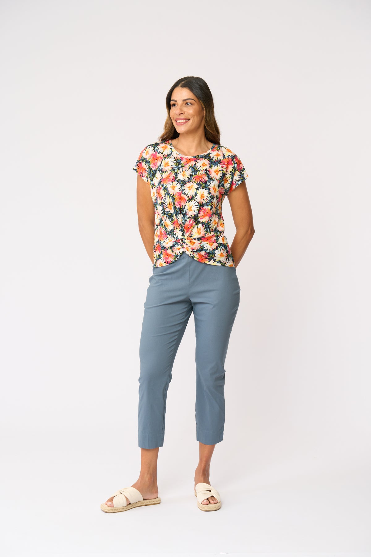Foil Fuss Free Taper Trapeze Capri Pant in Ocean View