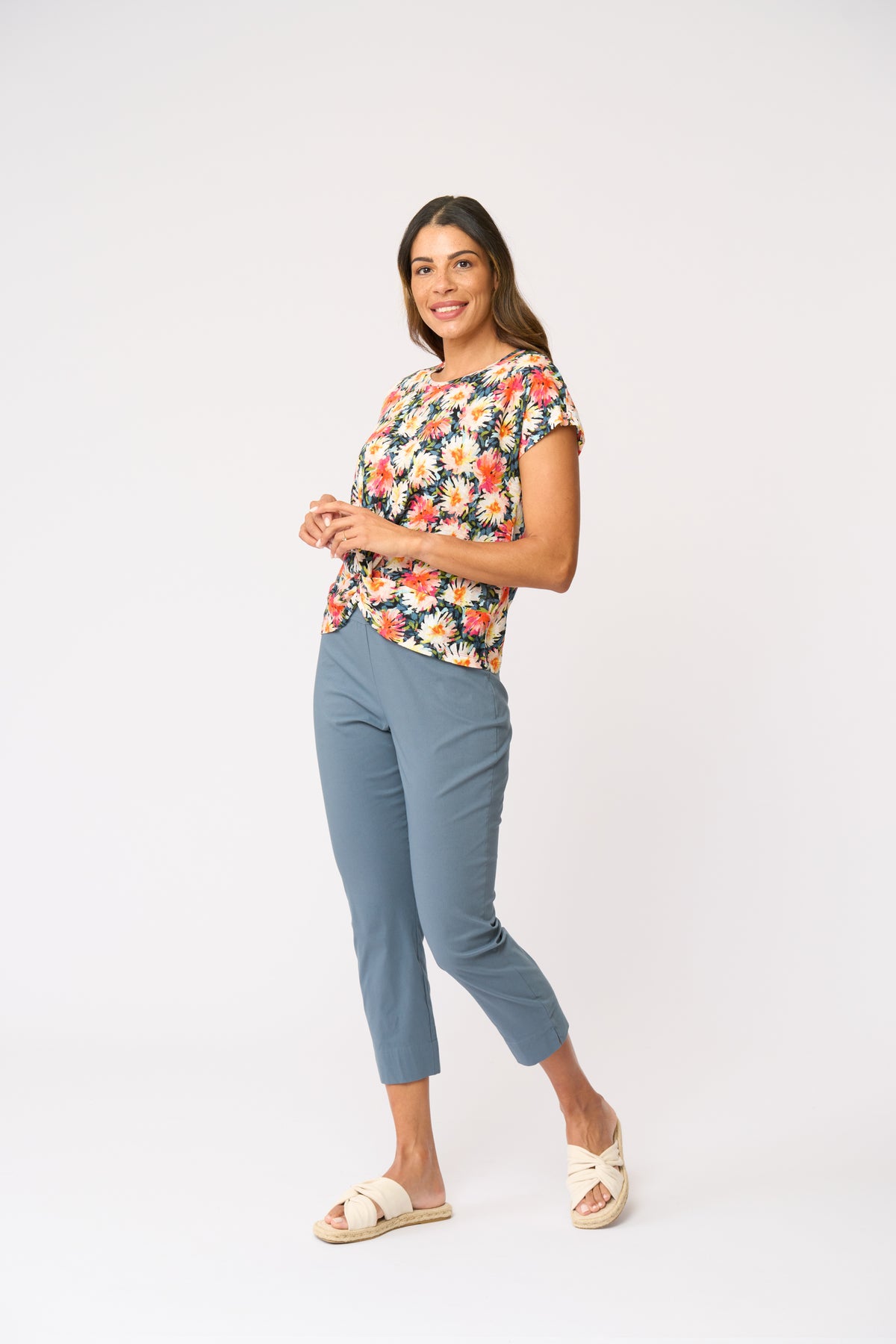 Foil Fuss Free Taper Trapeze Capri Pant in Ocean View