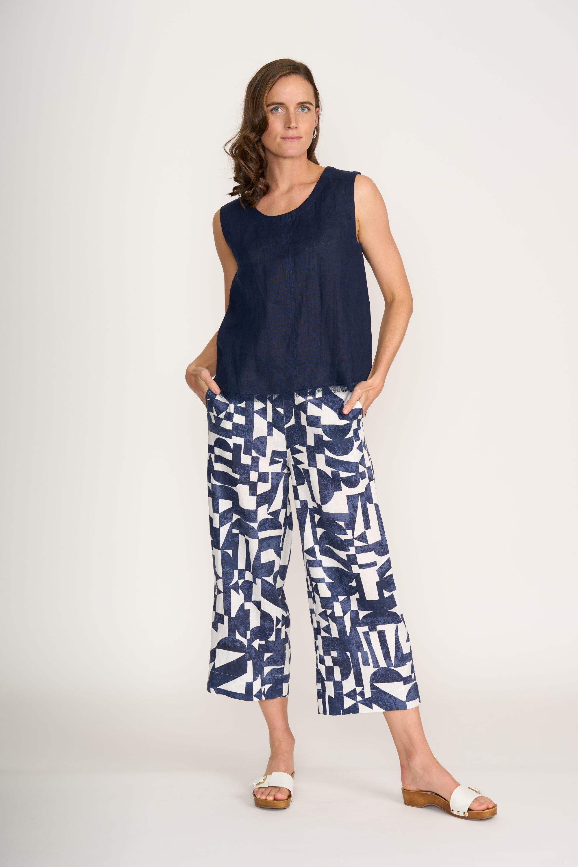 Foil Benefits Shell Top in Eclipse