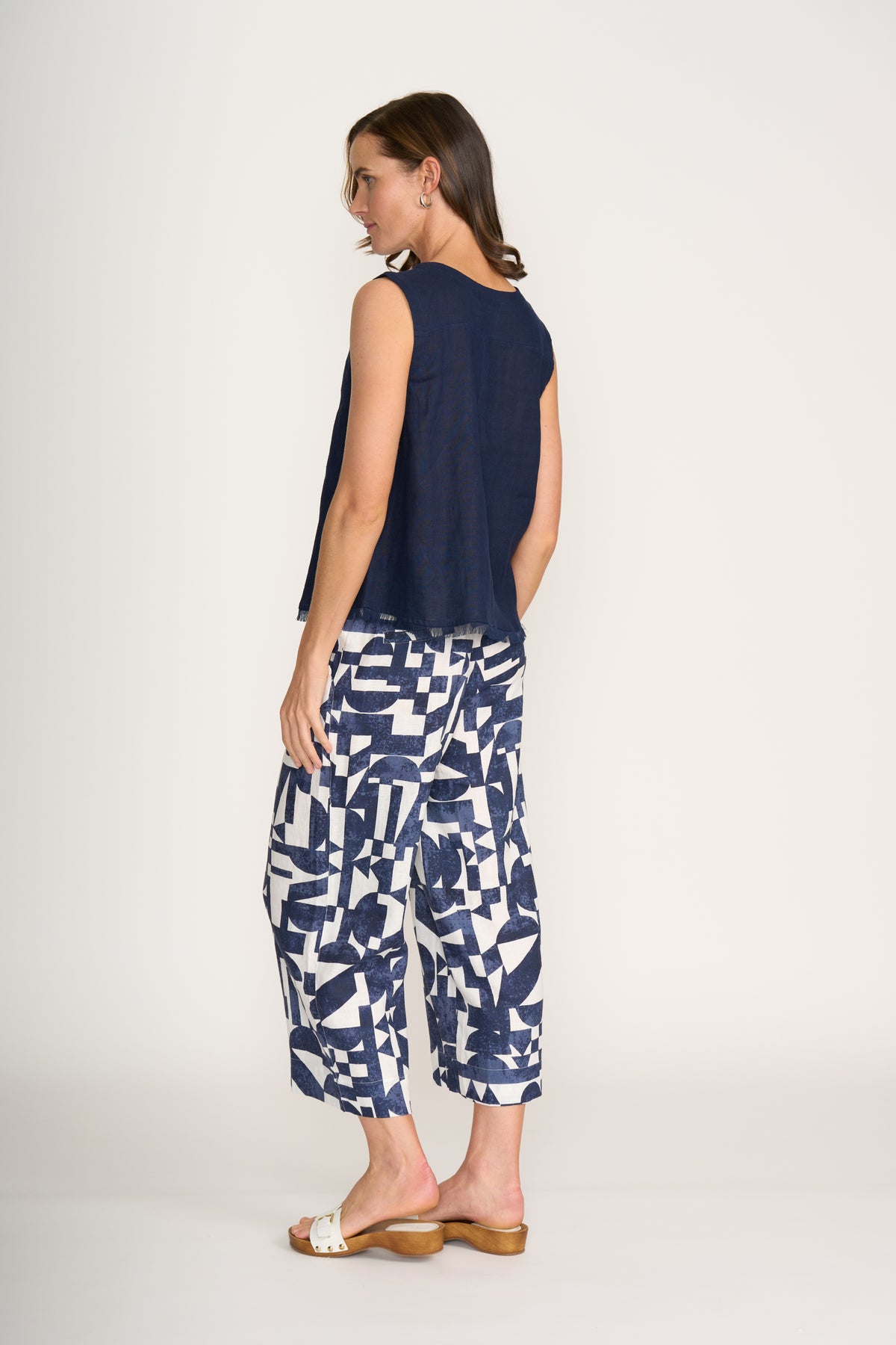 Foil Benefits Shell Top in Eclipse