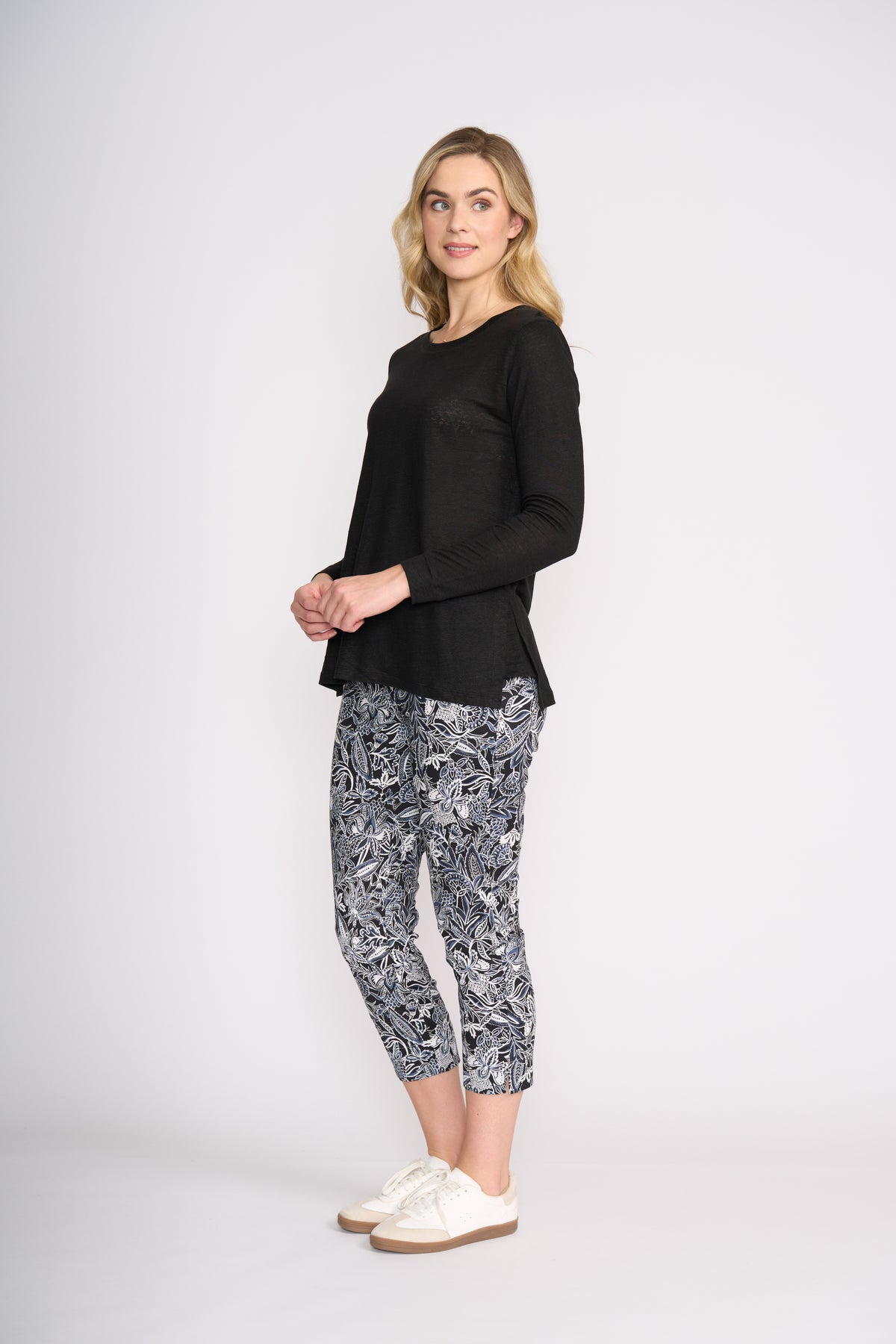Foil Fuss Free Taper Trapeze Capri Pant in Nu Boheme Print