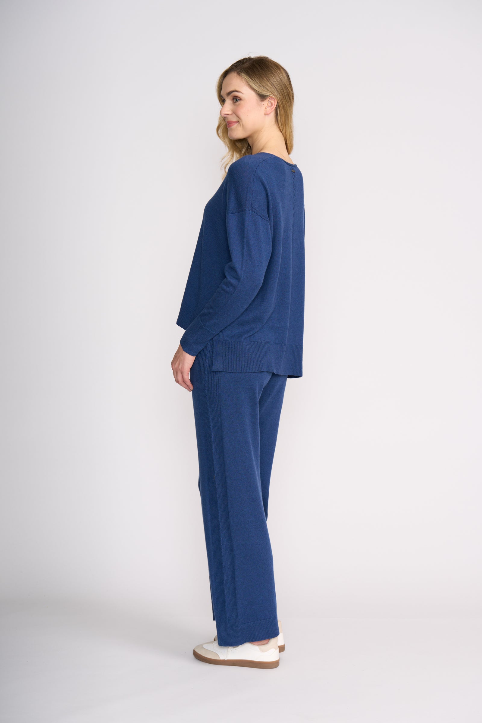 Foil Set Play V Sweater in Indigo