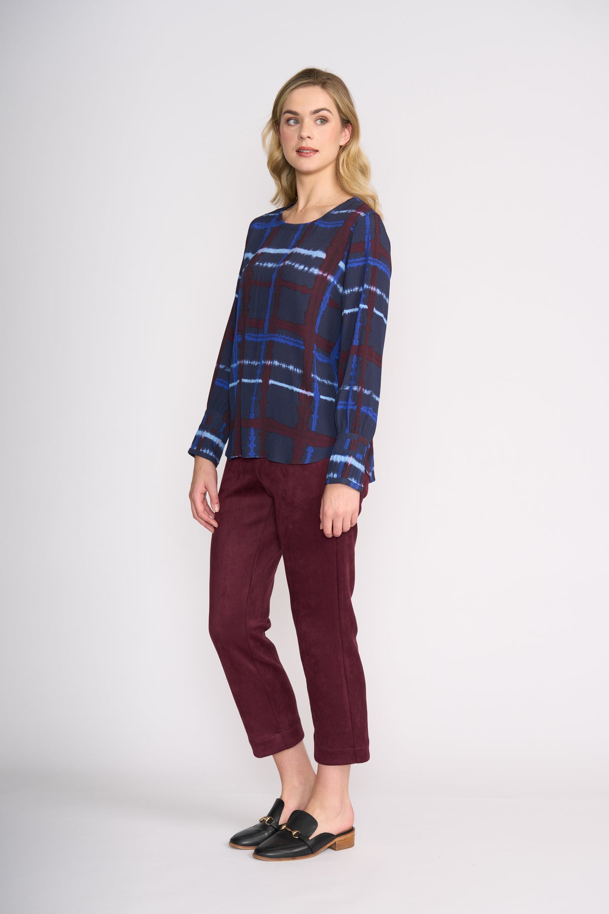 Foil Raiser Pant in Black Cherry