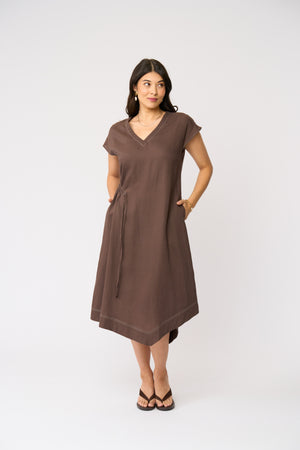 Foil Point Of View Dress in Cocoa