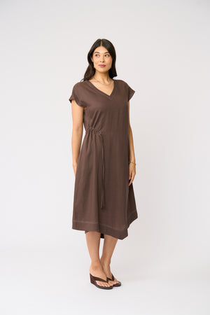 Foil Point Of View Dress in Cocoa