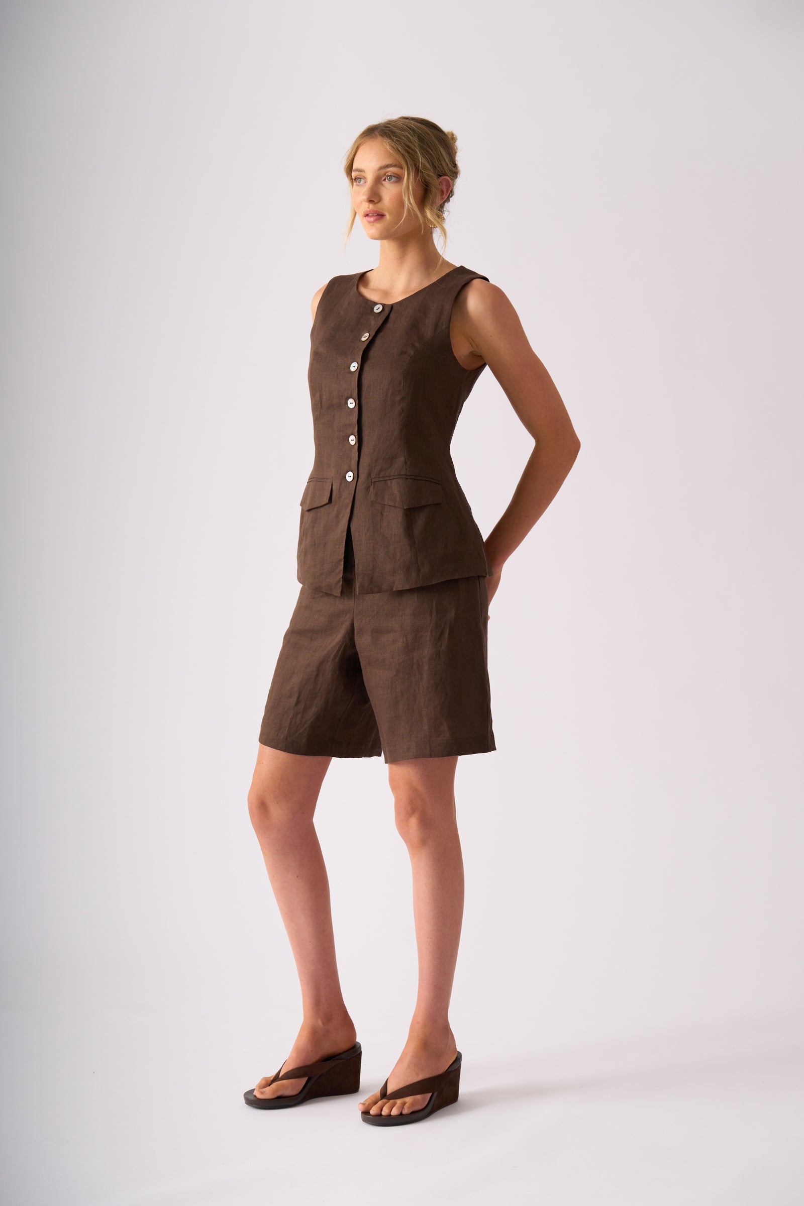 Foil Perfect Pair Short in Cocoa