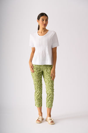 Foil Fuss Free Taper Trapeze Capri Pant in Meadow Print