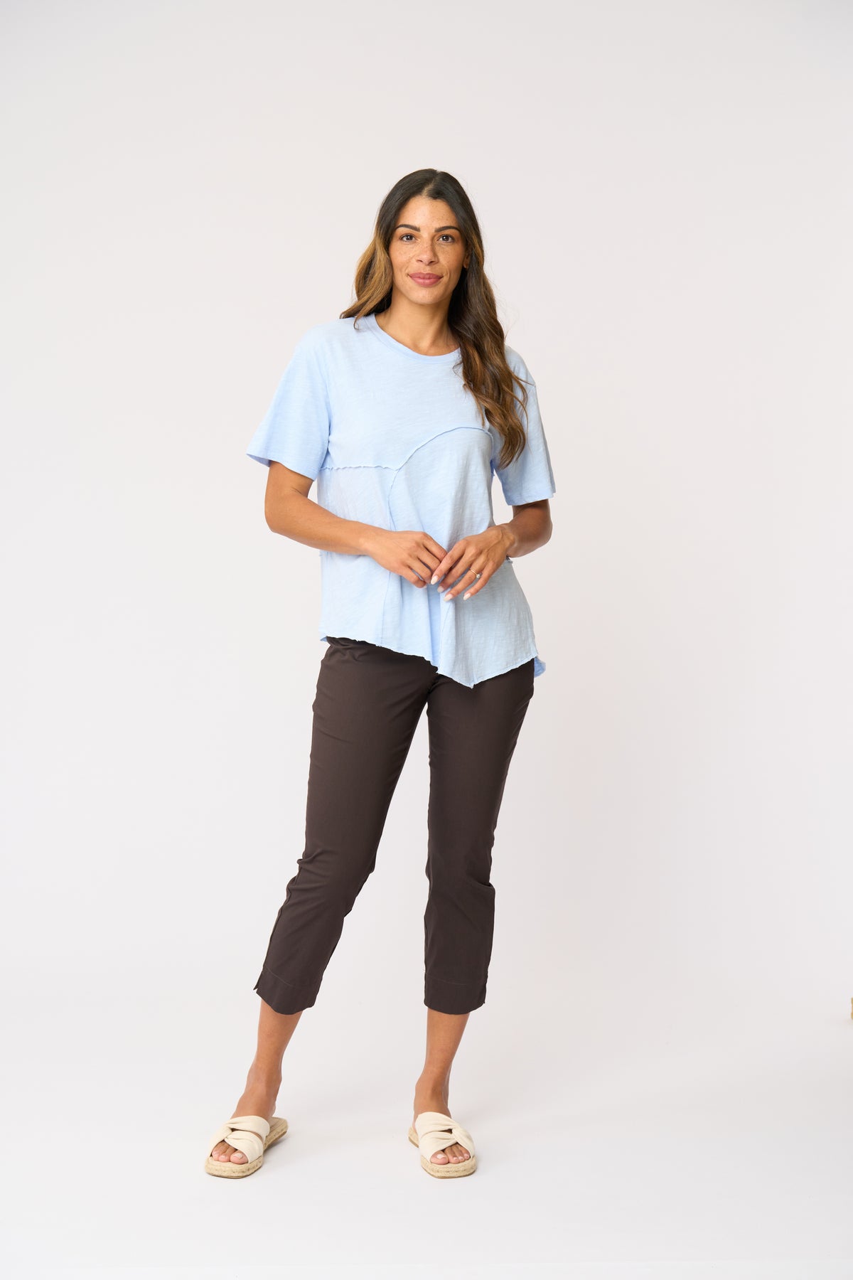 Foil Fuss Free Taper Trapeze Capri Pant in Sable