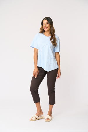 Foil Fuss Free Taper Trapeze Capri Pant in Sable