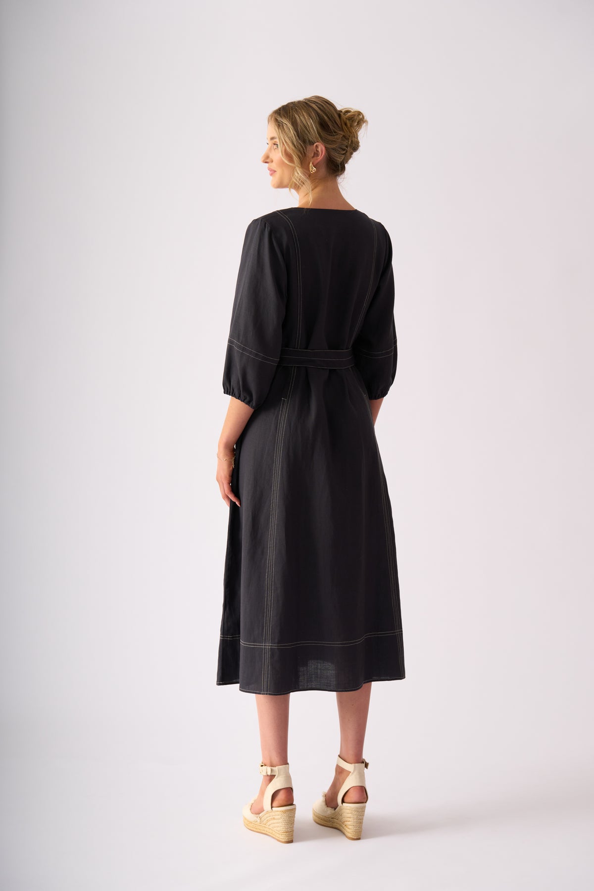 Foil Shout Out Dress in Dark Gunsmoke