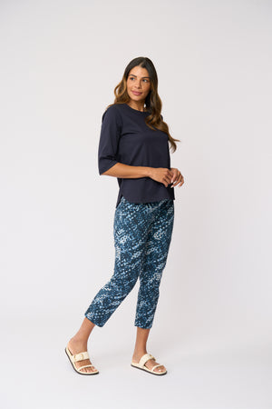 Foil Fuss Free Taper Trapeze Capri Pant in Dreamweaver Print