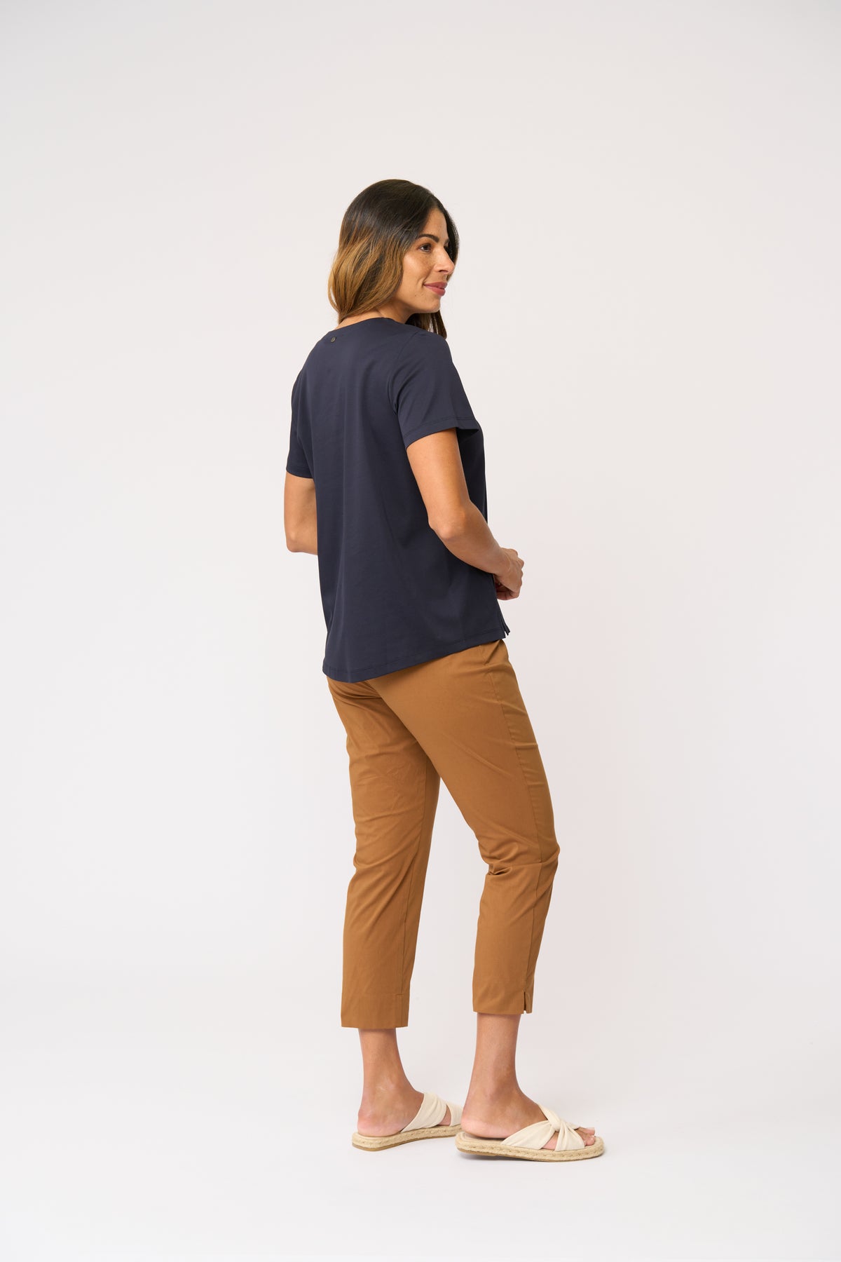 Foil Fuss Free Taper Trapeze Capri Pant in Umber