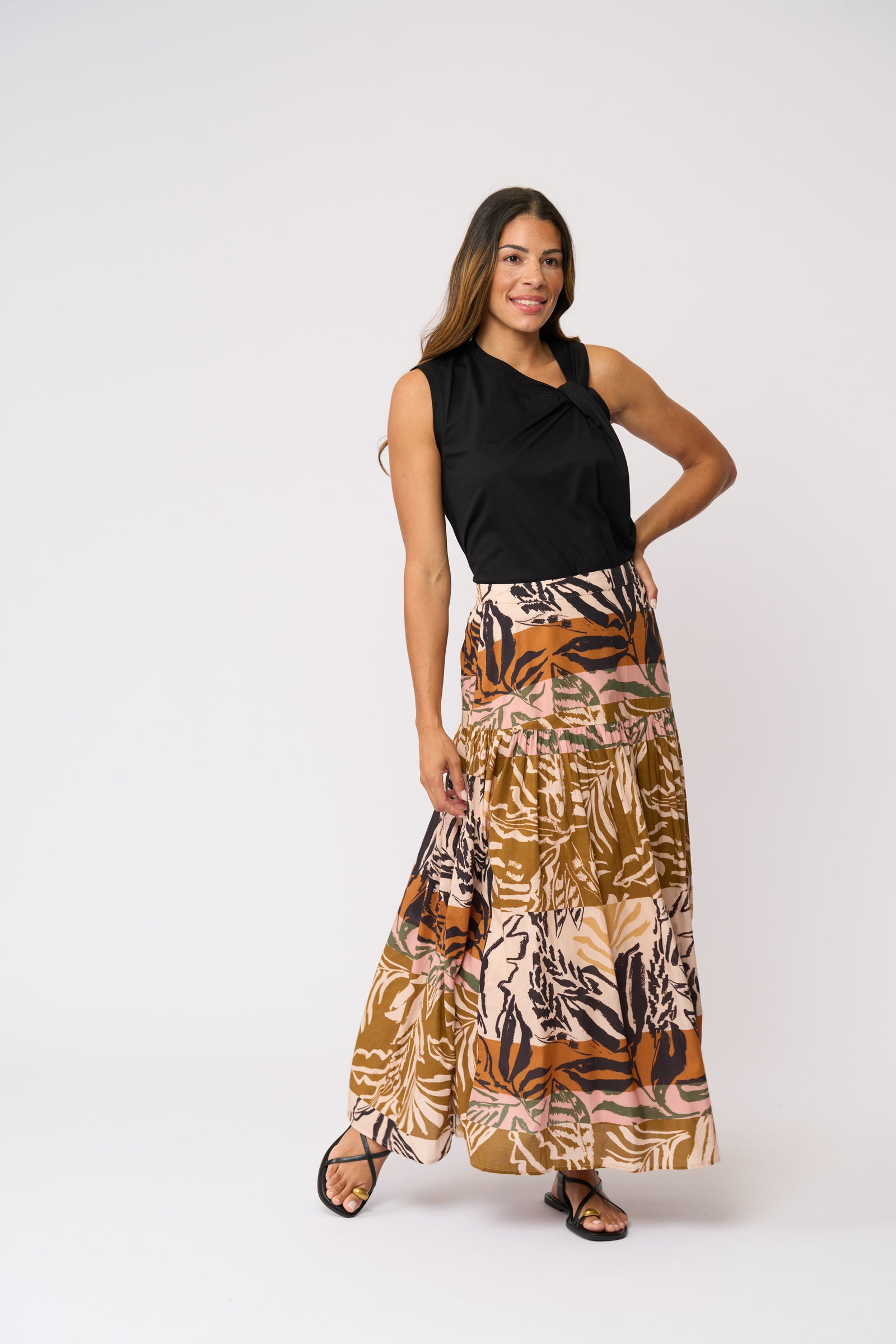 Foil Top Knotch Top in Black