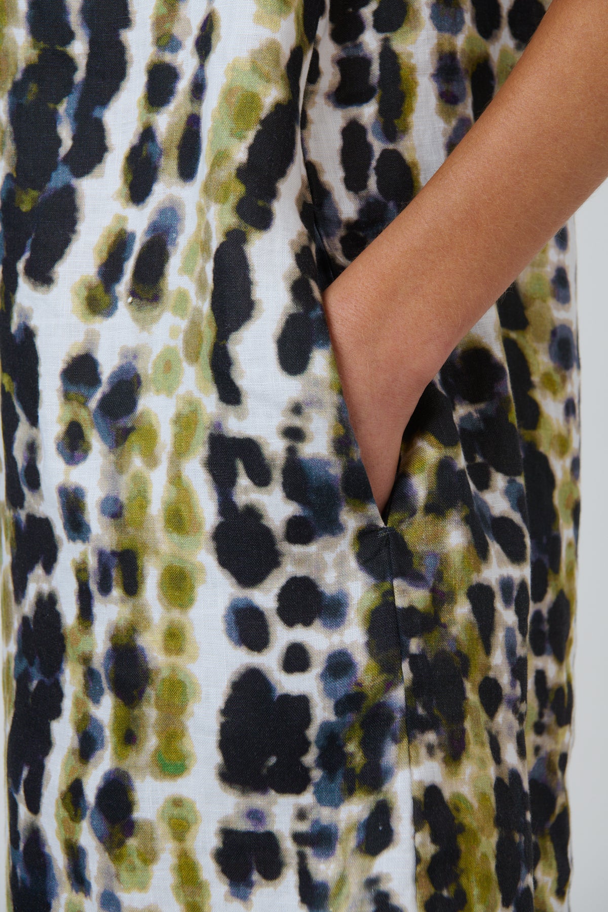 Naturals by O & J Cap Sleeve Dress in Lichen