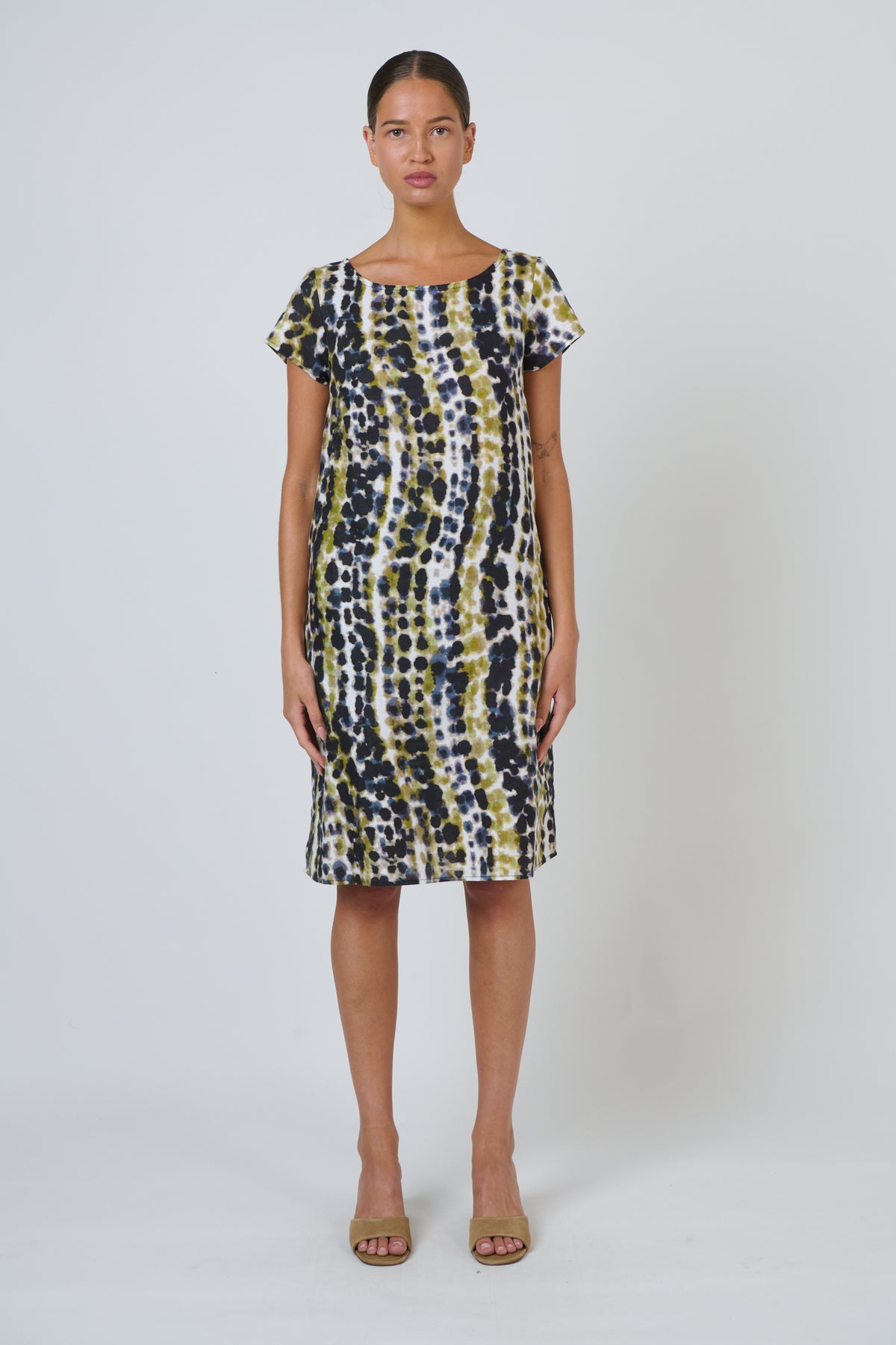 Naturals by O & J Cap Sleeve Dress in Lichen