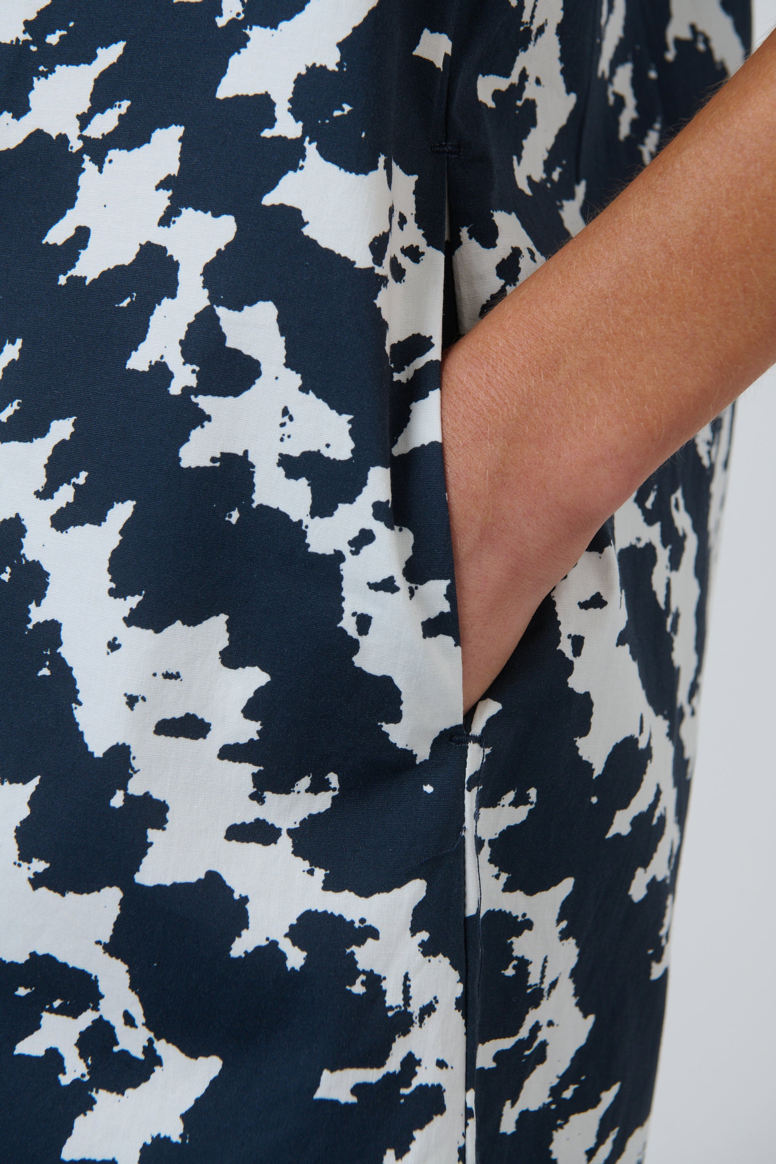 Naturals by O & J Cap Sleeve Dress in Puzzled
