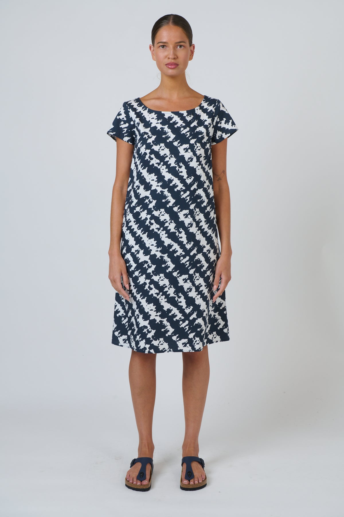 Naturals by O & J Cap Sleeve Dress in Puzzled