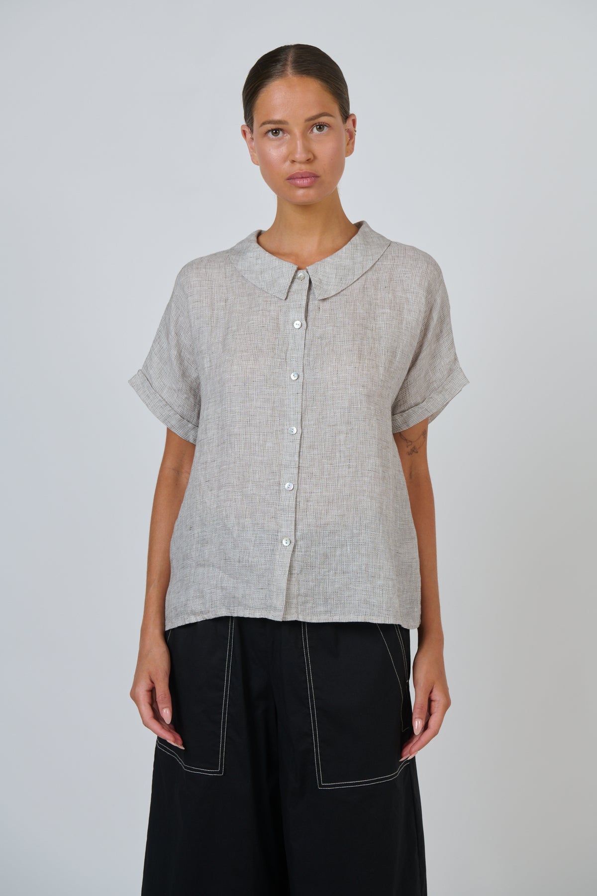 Naturals by O & J Point Collar Shirt in Chai