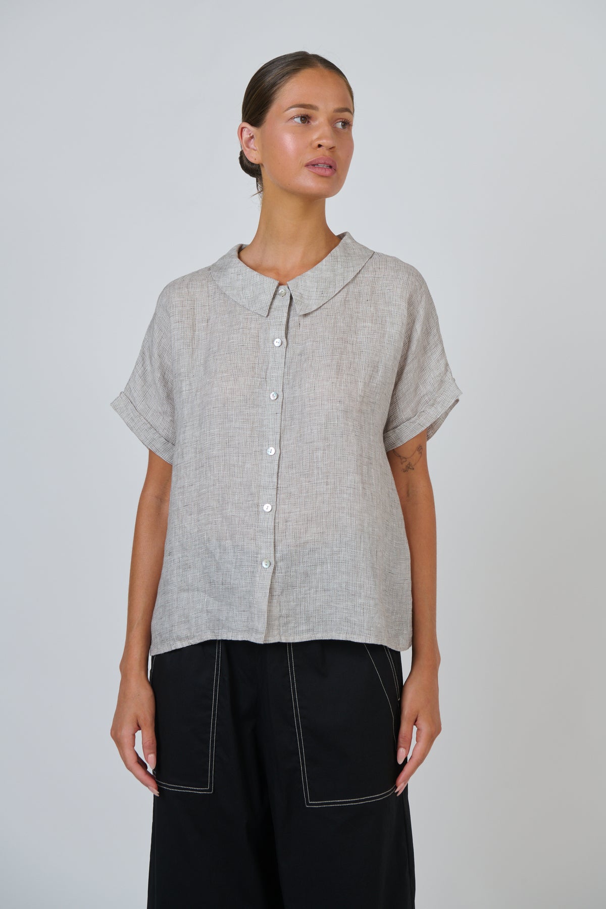 Naturals by O & J Point Collar Shirt in Chai