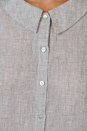 Naturals by O & J Point Collar Shirt in Chai