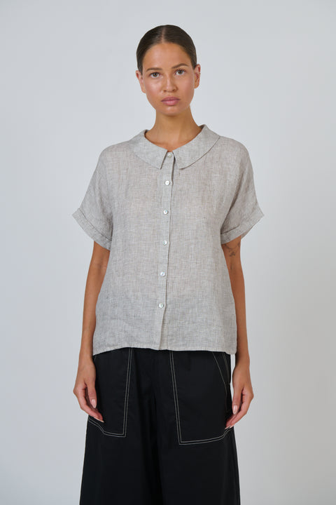 Naturals by O & J Point Collar Shirt in Chai