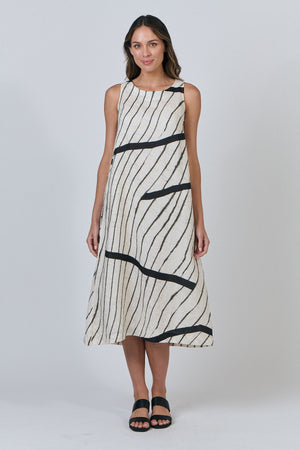 Naturals by O & J Linen Sleeveless Dress in Isobars
