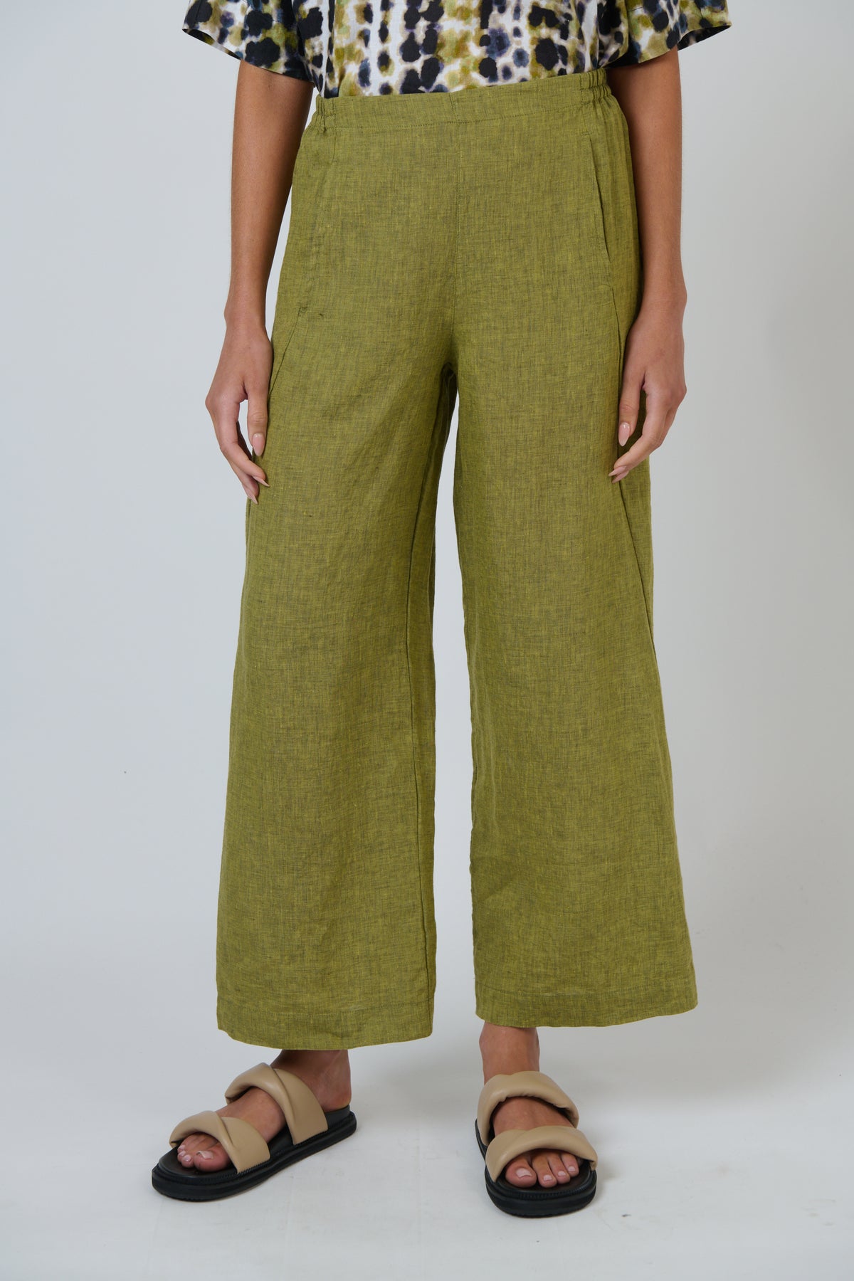 Naturals by O & J Linen Pant in Balsam