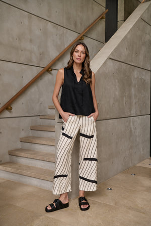 Naturals by O & J Linen Pant in Isobars