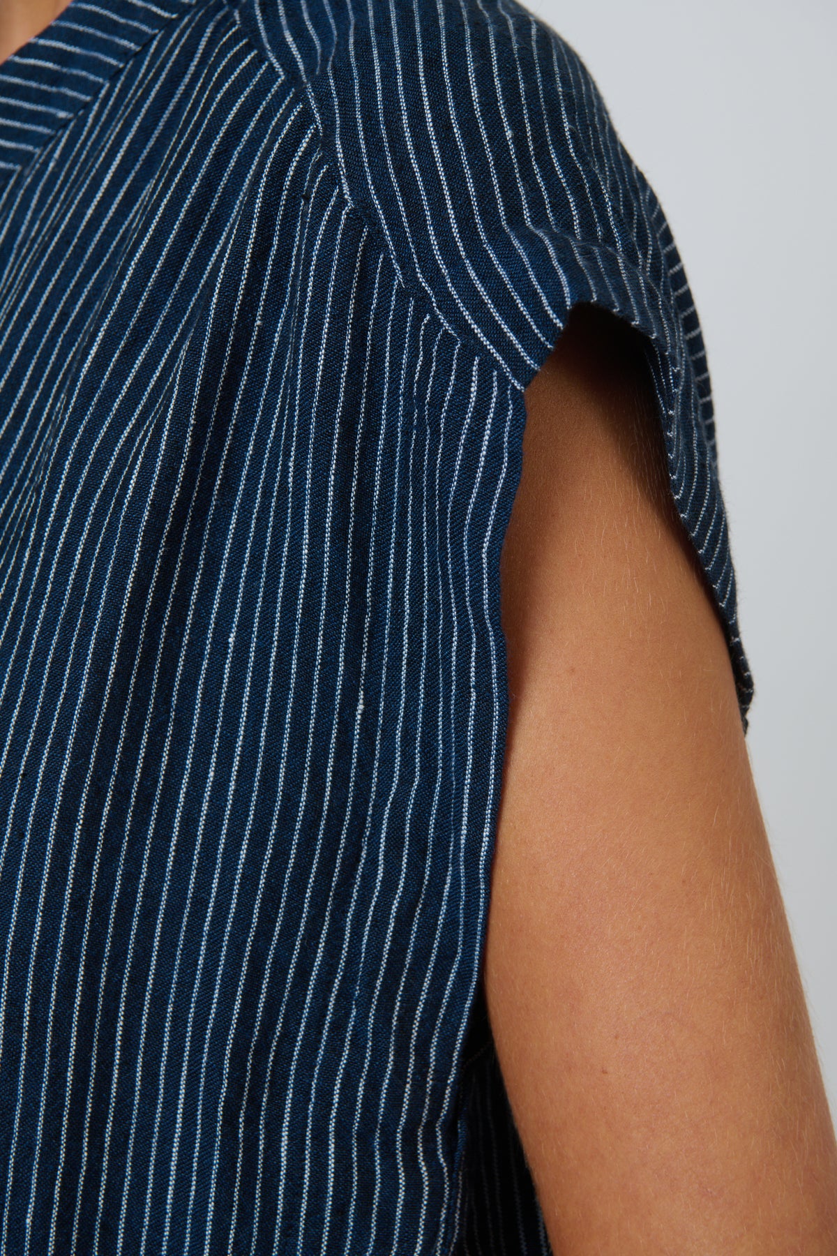 Naturals by O & J Linen Cap Sleeve Shirt in Streamlined