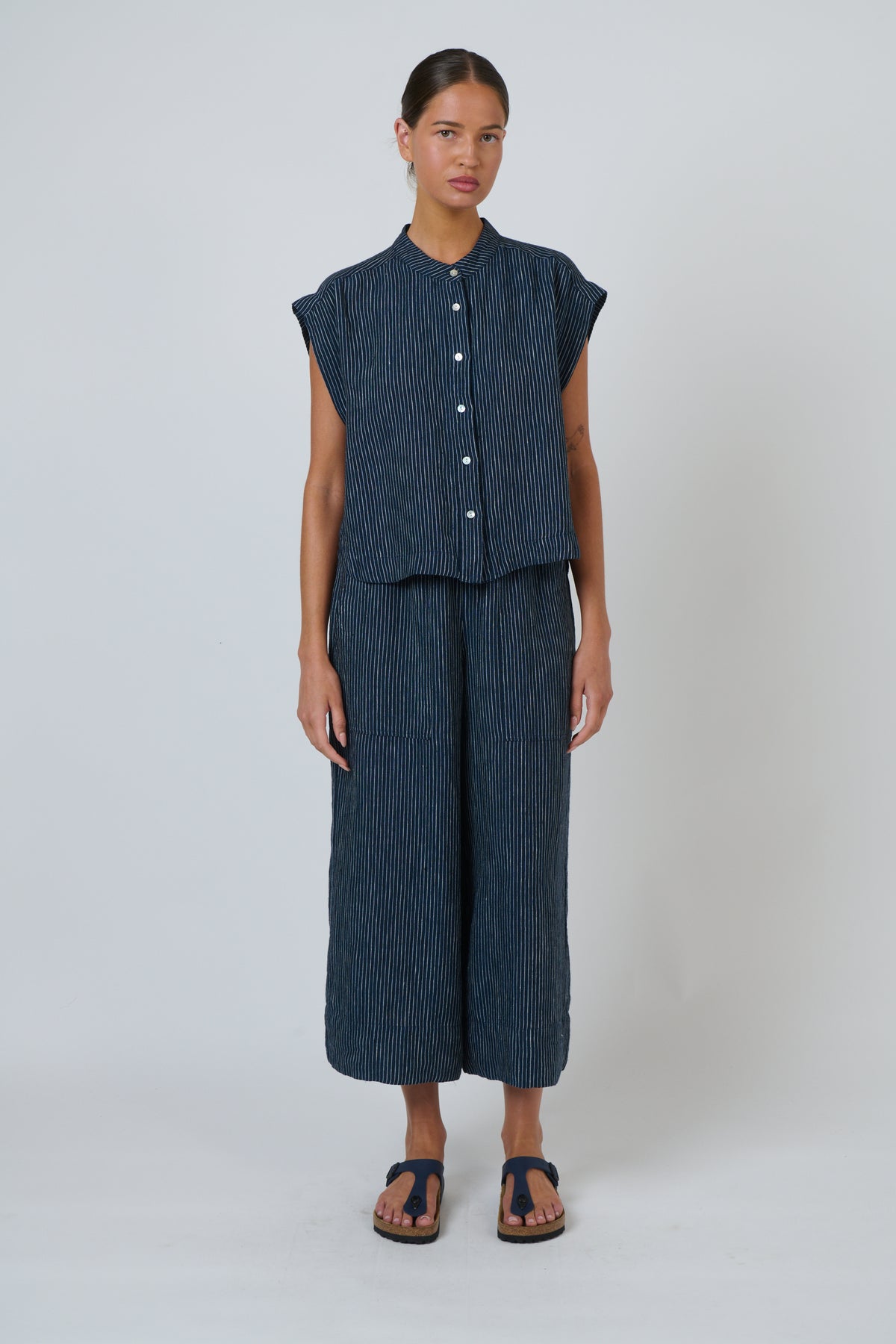 Naturals by O & J Linen Cap Sleeve Shirt in Streamlined