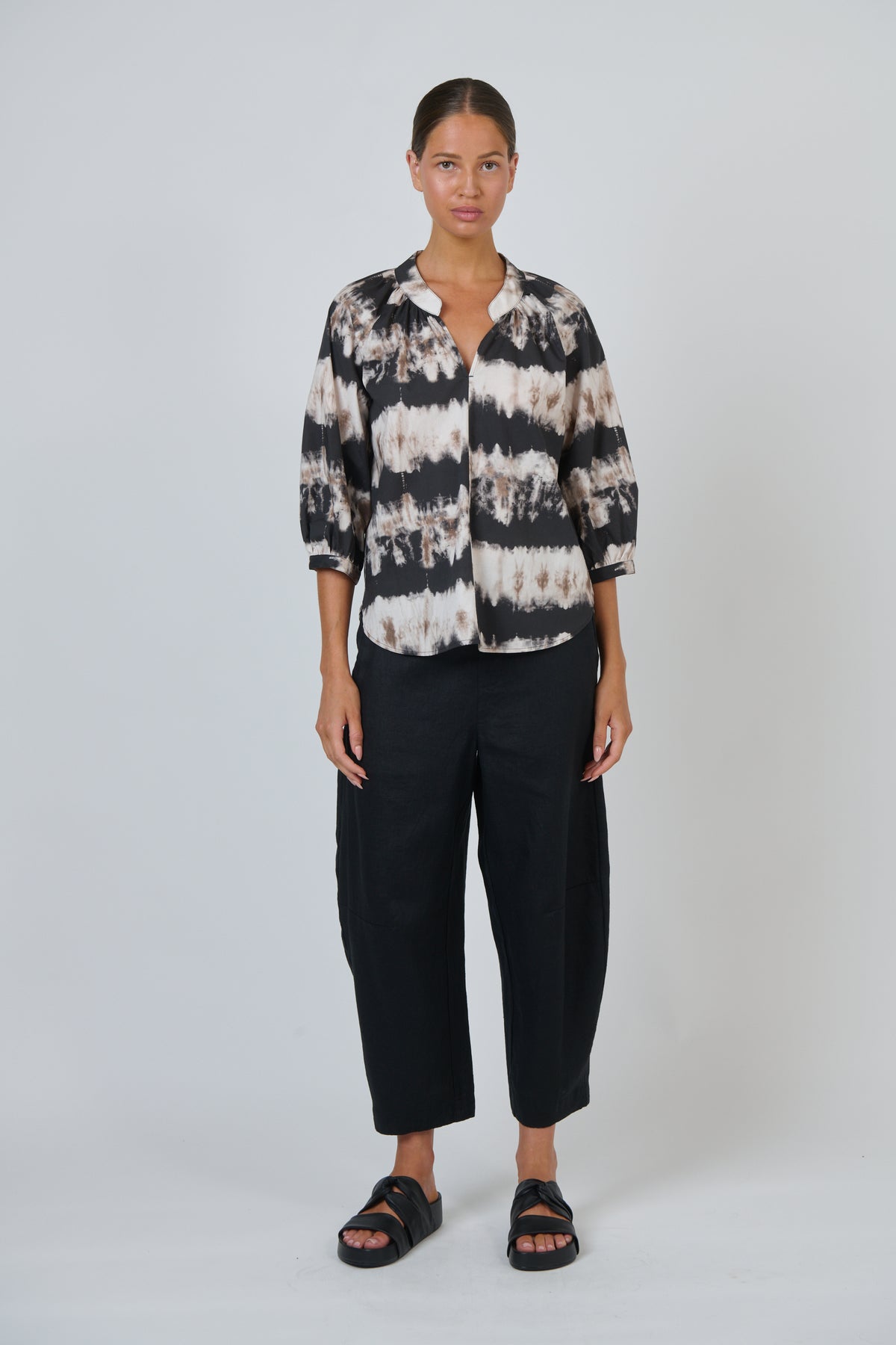 Naturals by O & J Ruched V Neckline Long Sleeve in Eruption