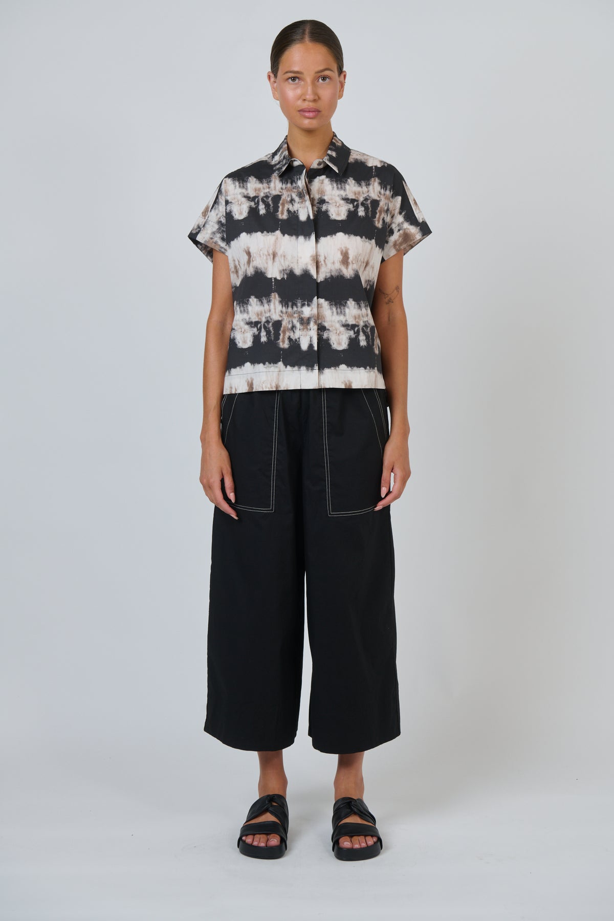 Naturals by O & J Collared Cotton Top in Eruption