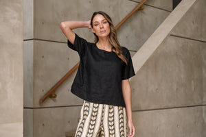 Naturals by O & J Linen Tee in Black