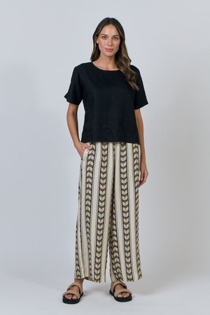 Naturals by O & J Linen Tee in Black