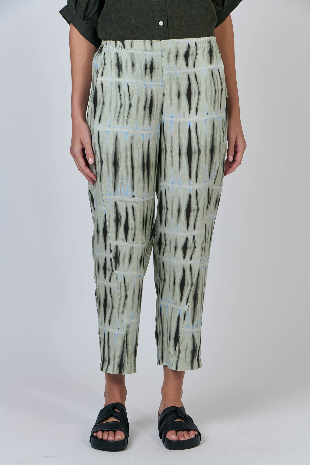 Naturals by O & J Linen Crop Pants in Exposure