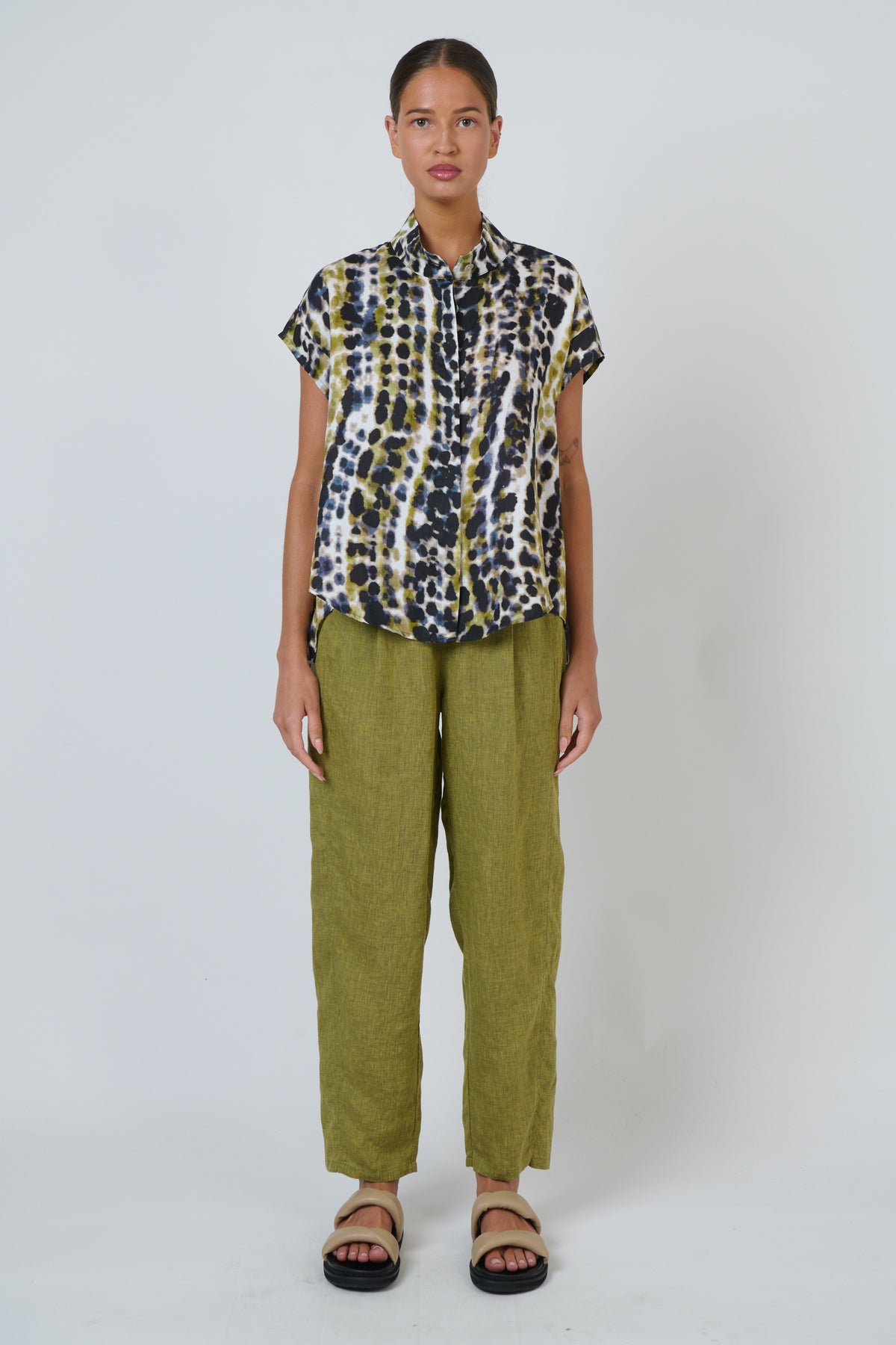 Naturals by O & J Mandarin Collar Shirt in Lichen