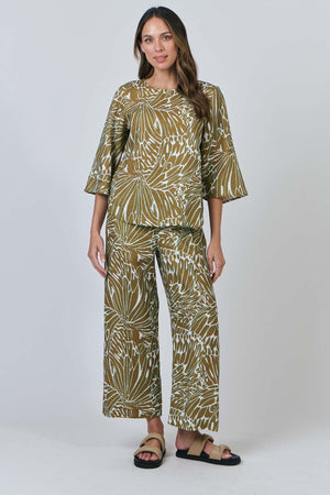 Naturals by O & J Windsor Muse Top in Windsor