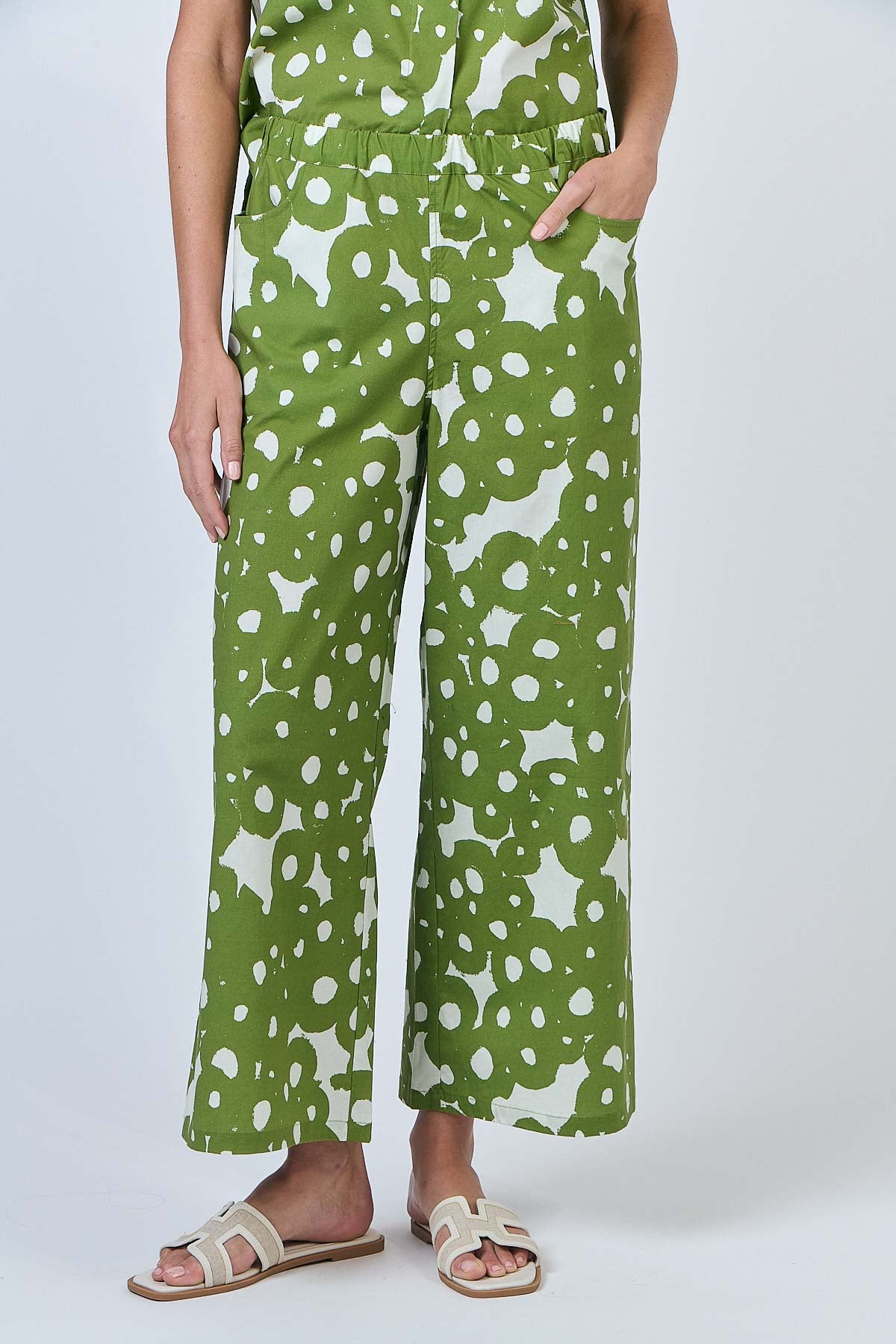Naturals by O & J Pull On Pant in Moss Barnacles