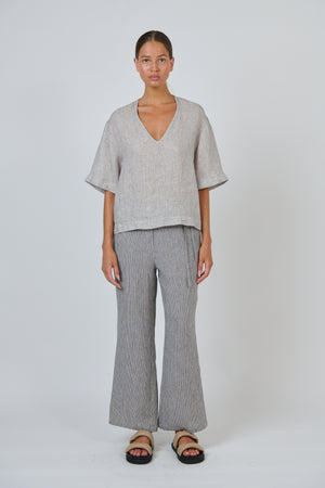 Naturals by O & J Escape Linen Top in Chai