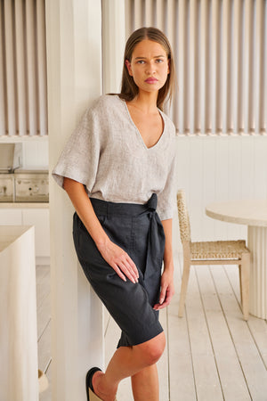 Naturals by O & J Escape Linen Top in Chai