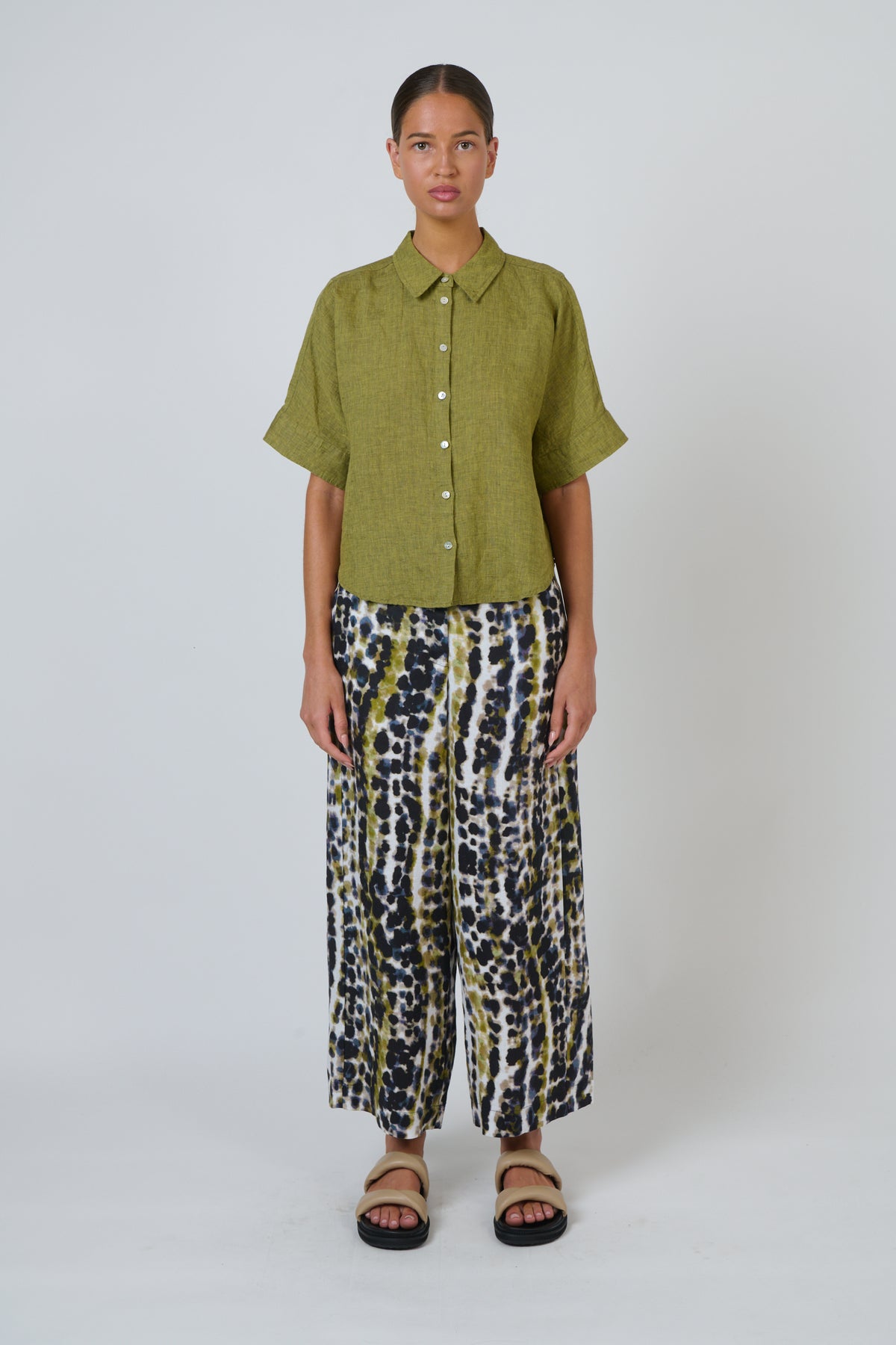 Naturals by O & J Relaxed Linen Short Sleeve Shirt in Balsam