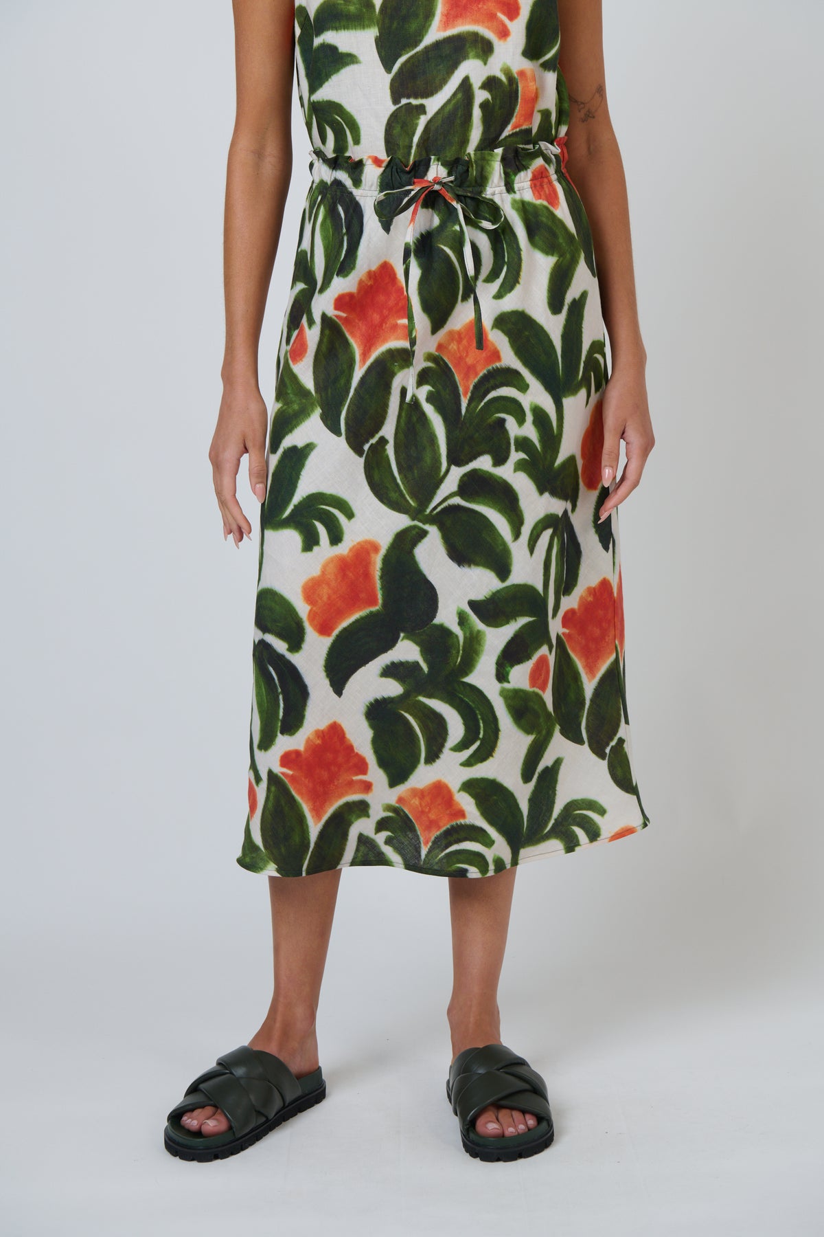 Naturals by O & J L Middi Linen Skirt in Tuileries
