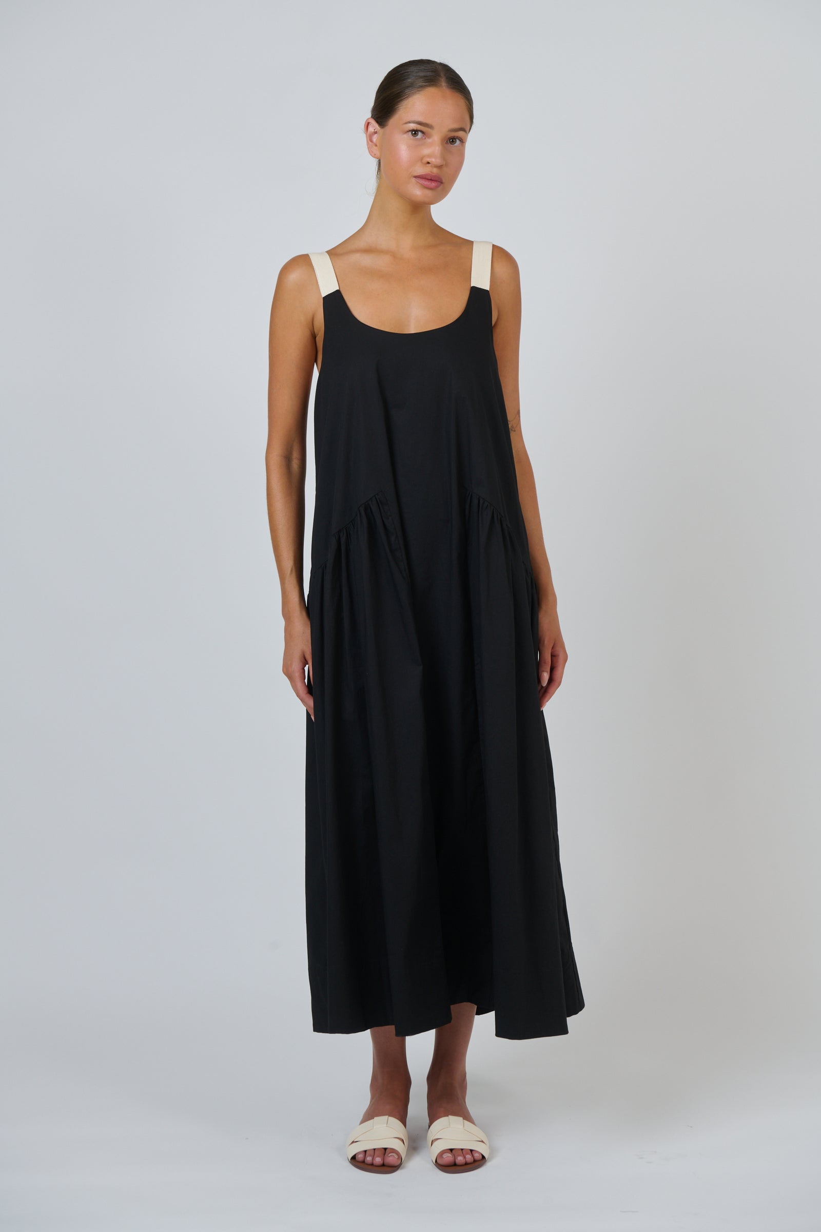 Naturals by O & J Black Contrast Strap Maxi