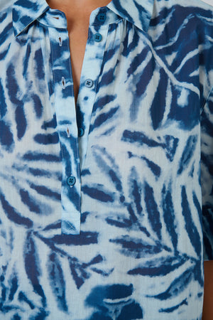 Naturals by O & J Cotton Top in Palmier