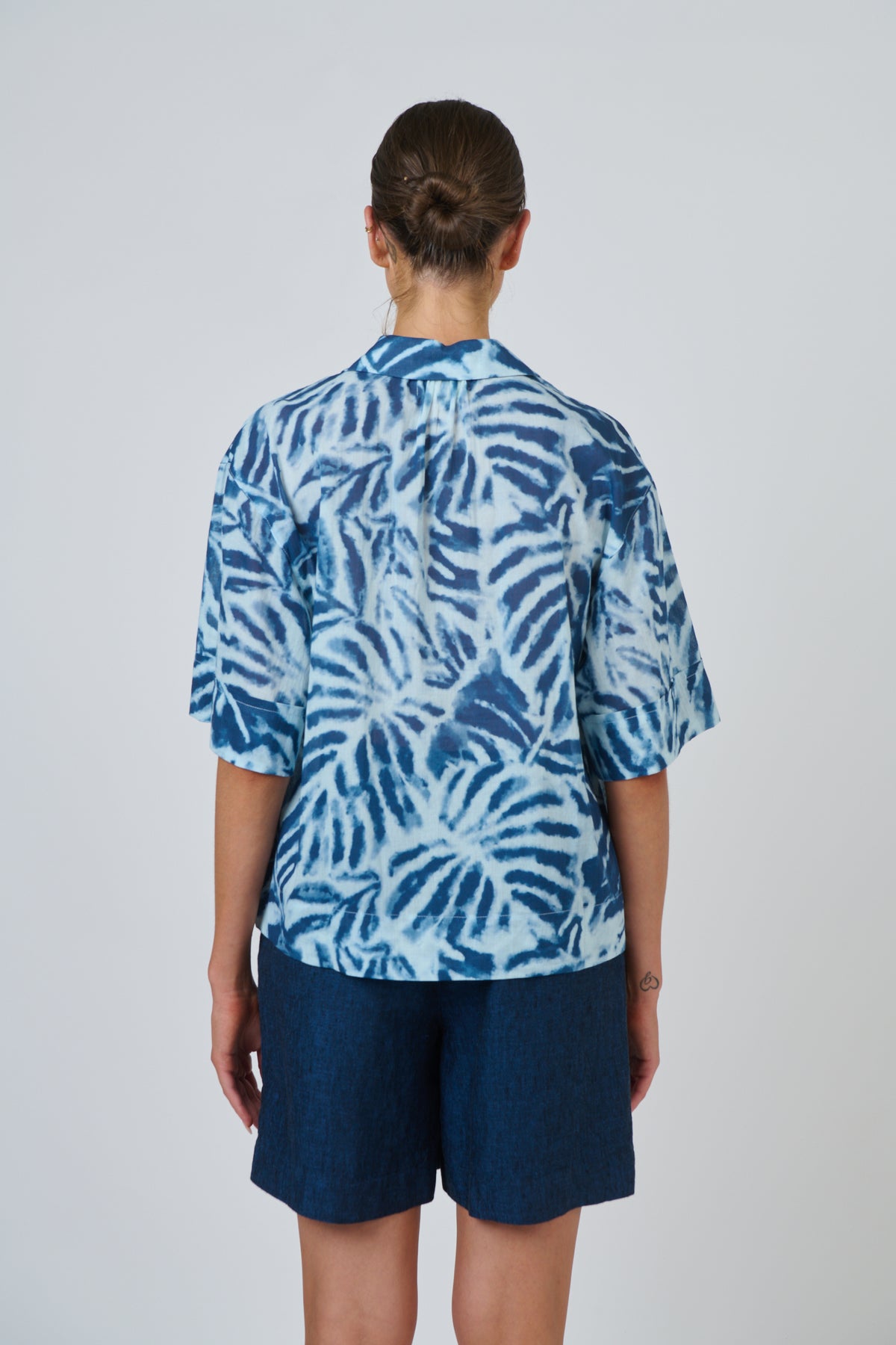 Naturals by O & J Cotton Top in Palmier
